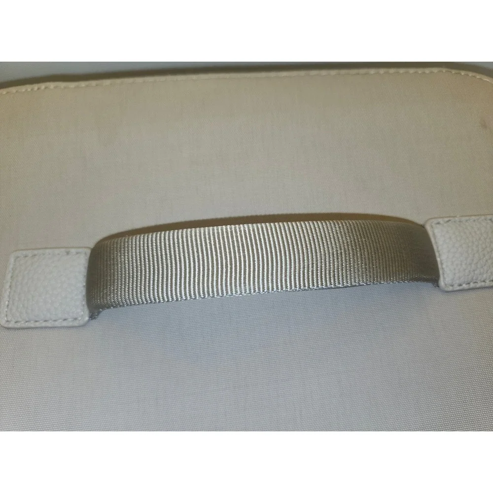 Open Story Gray Cosmetic Travel Case Bag Organizer Multiple Compartments